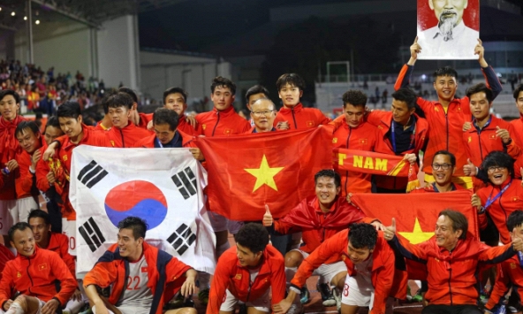 Thủ tướng mở tiệc mừng chiến thắng của bóng đá Việt Nam ở SEA Games 30