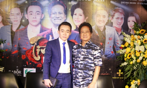 “Chàng hát rong kẹo kéo” mang 'Tình xuân Bolero' bước lên “thánh đường” 