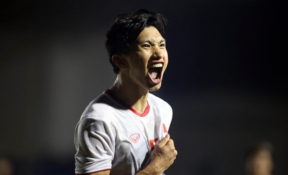 Đoàn Văn Hậu đã trực tiếp xin lỗi tiền vệ của Indonesia 