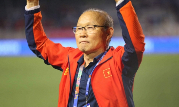 HLV Park Hang-seo xin lỗi vì chiếc thẻ đỏ