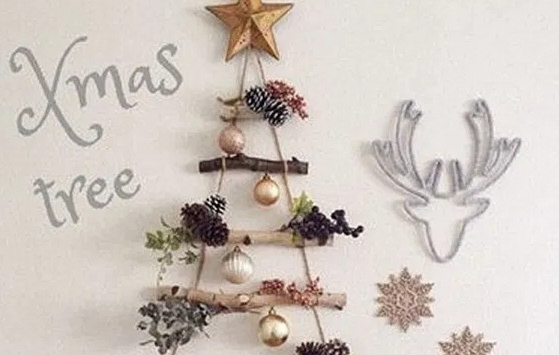 Làm cây thông Noel bằng vật liệu tái chế