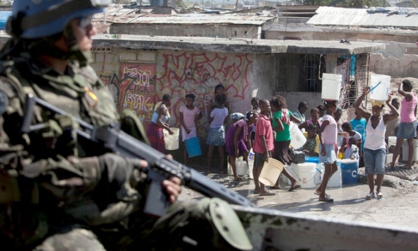 Nhiều bé gái  ở Haiti bị lực lượng gìn giữ hòa bình của Liên Hợp Quốc xâm hại