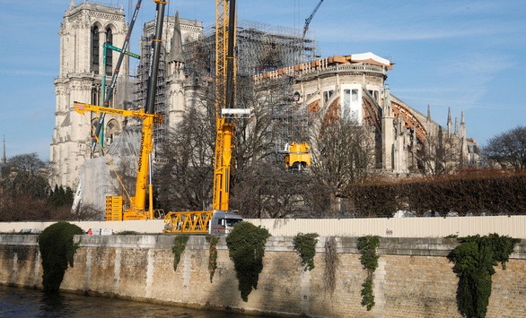 Nhà thờ Đức Bà Paris lần đầu tiên không tổ chức lễ Giáng Sinh sau 2 thế kỷ