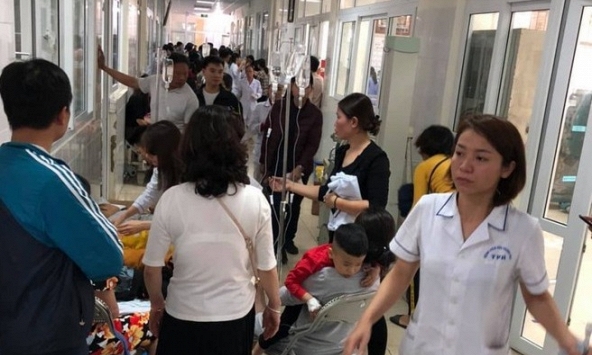 Gần 100 trẻ mầm non nhập viện, nghi bị ngộ độc thực phẩm