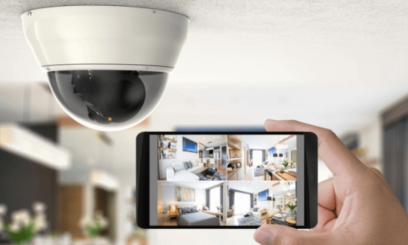 Tá hỏa khi camera an ninh phản chủ