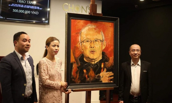 Bức tranh vẽ HLV Park Hang Seo được đấu giá 278 triệu đồng