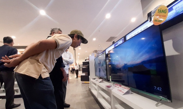 Smart TV giảm giá mạnh cuối năm