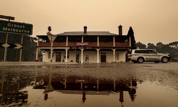 Nước Úc đón cơn mưa rào cứu tinh cho những ngày chống chọi với cháy rừng