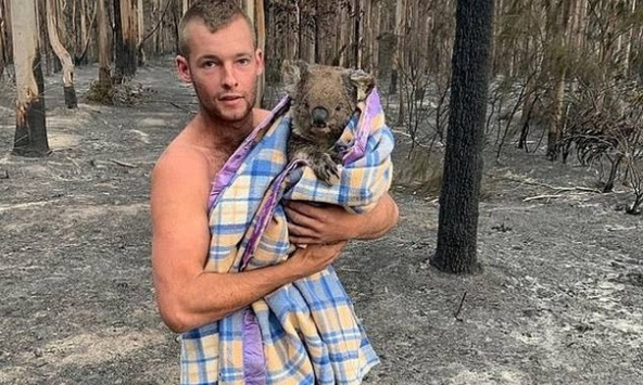 Xúc động giữa cơn bão lửa ở Úc