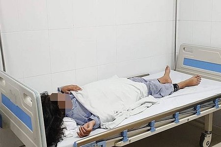 Một cô gái 15 tuổi bị mù mắt vì tiêm filler làm đẹp