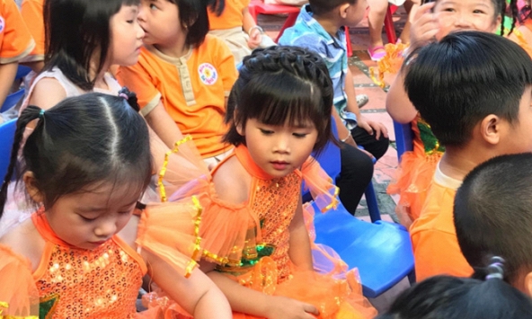 Lịch nghỉ tết của con khiến bố mẹ lo lắng