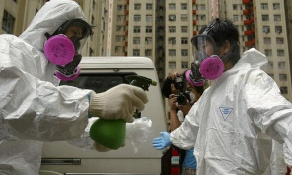 Virus corona mới có thể lây từ người sang người nguy hiểm thế nào?