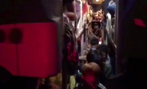 Đồng Nai: Phát hiện xe khách 40 chỗ chở 82 hành khách 