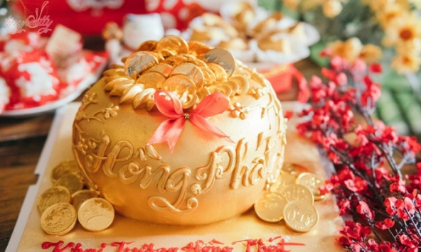 Bội thu nhờ bánh đồng tiền, thỏi vàng cúng khai trương, vía Thần tài