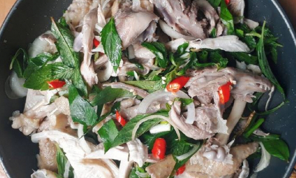 Gà bóp rau răm