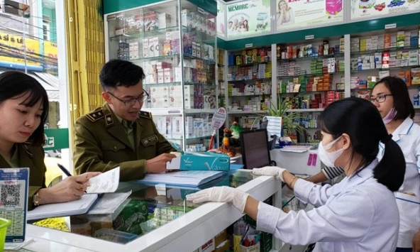 Xử lý hơn 1.200 cửa hàng bán khẩu trang vi phạm về giá