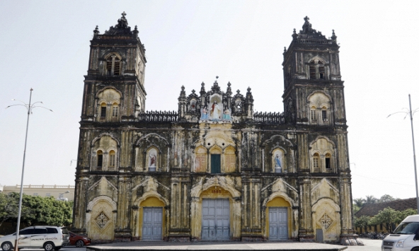 Hình ảnh nhà thờ Bùi Chu trước khi hạ giải