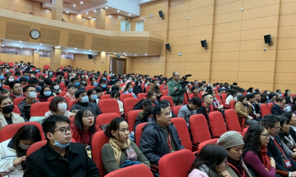 Hiệu trưởng trường ĐH Y lý giải việc vẫn cho sinh viên đi học giữa ”tâm bão“ corona