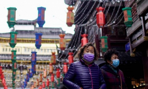 Người dân Trung Quốc trở lại làm việc trong tình hình dịch bệnh lan rộng