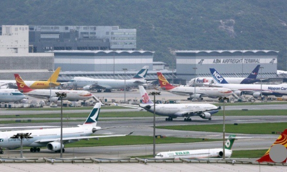 Các hãng hàng không gặp tổn thất nặng nề vì dịch covid-19