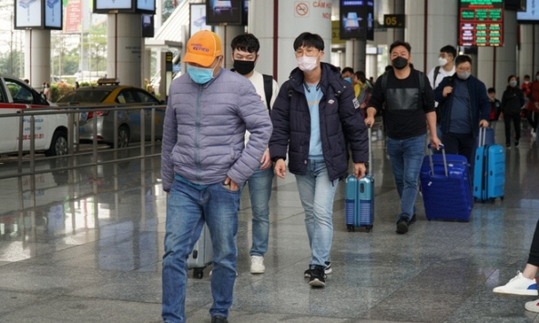 Giảm tần suất chuyến bay đi Hàn Quốc vì Covid-19