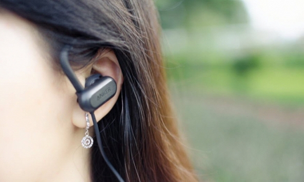 Lạm dụng tai nghe bluetooth có nguy cơ giảm thính lực