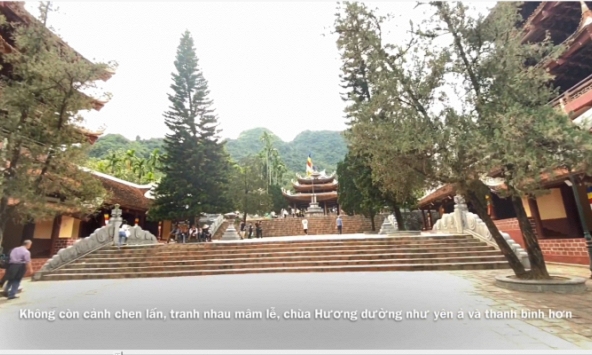 Chùa Hương mùa dịch: Khách bằng 1/10 năm ngoái nhưng lại thành vừa đẹp