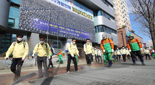 Hơn 1.700 tín đồ Tân Thiên Địa nhiễm virus Covid-19 từ chối cách ly