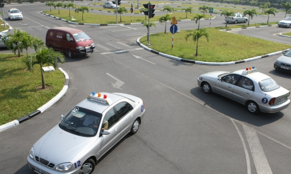 TP.HCM: Giáo viên dạy lái xe mua bằng giả qua mạng