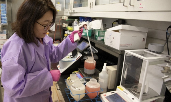 Tuyển 24 người tình nguyện tiêm virus Covid-19 nhằm tìm ra vắc xin ngừa bệnh với giá 106 triệu đồng/ người