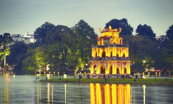 Hàng loạt tỉnh thành tạm dừng đón khách du lịch