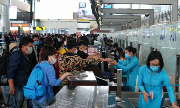 Việt Nam ngừng cấp thị thực cho người nước ngoài, thực hiện cách ly cho người từ Mỹ, châu Âu, ASEAN từ 18/3. 