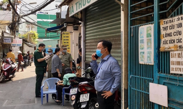 Một số người cách ly đòi ăn nho Mỹ, táo New Zealand