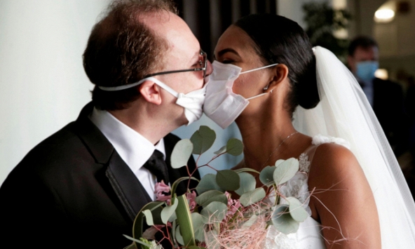 Những khoảnh khắc gây ám ảnh nhất tuần qua giữa mùa dịch bệnh