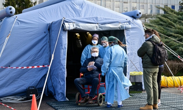 Dịch Covid-19: Số ca tử vong của Ý cao gấp đôi Trung Quốc, Ấn Độ phong tỏa toàn quốc