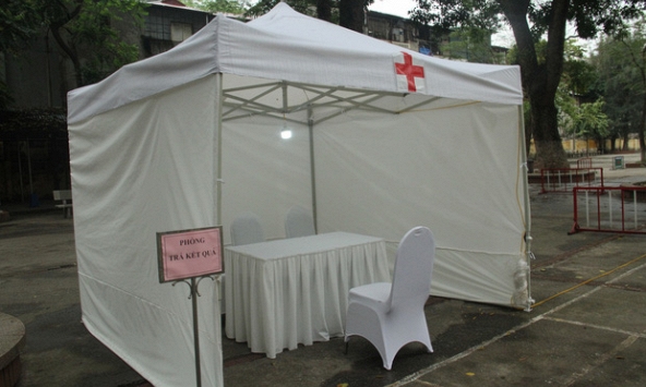 Hình ảnh hoạt động đầu tiên của những trạm xét nghiệm dã chiến ở Hà Nội