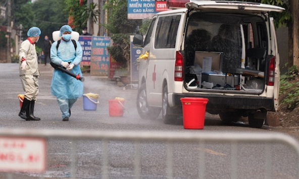 Liên quan đến bệnh nhân 243: Cách ly 63 người ở Bệnh viện phụ sản, 1000 hộ dân ở Mê Linh