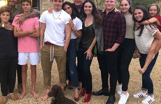 Hàng xóm tức giận với gia đình Beckham trong thời gian tự cách ly dịch bệnh