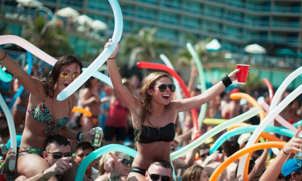 Covidiot: Những kẻ khiến đại dịch tồi tệ hơn bởi hành động ngu ngốc