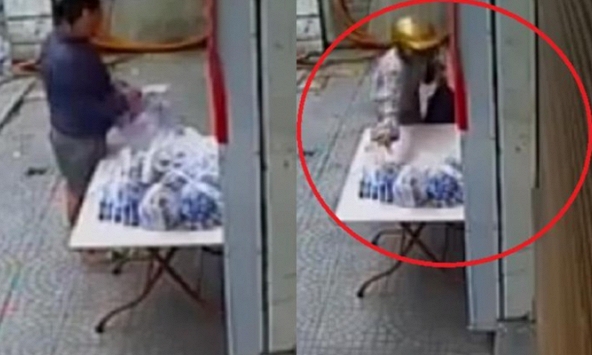 Cư dân mạng dậy sóng với người phụ nữ lấy hết quà từ thiện mang đi