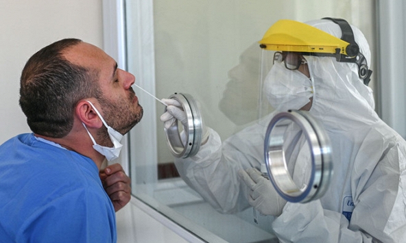 Xét nghiệm cho kết quả âm tính giả gây trở ngại cho việc ngăn chặn đại dịch