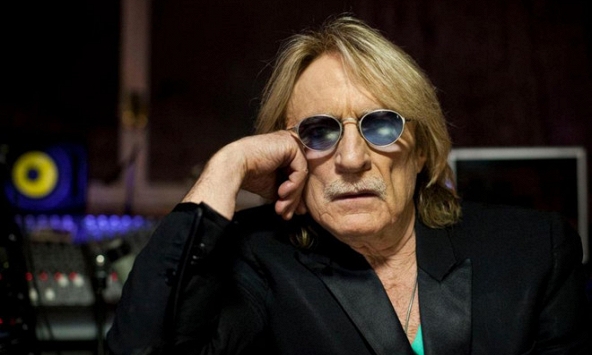 Những ca khúc làm nên tên tuổi của danh ca người Pháp Christophe