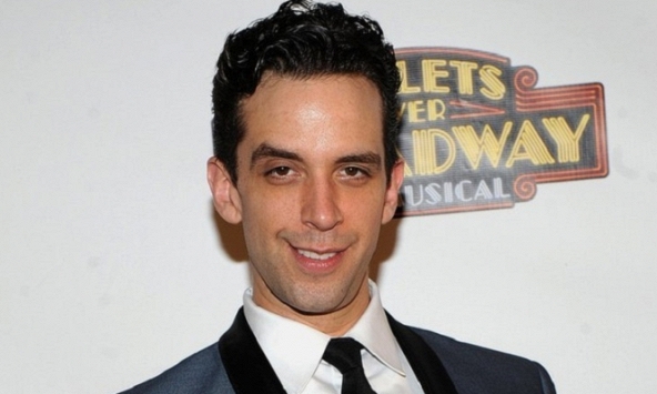 Tài tử Canada phải cưa chân vì Covid-19