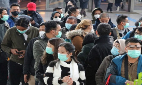 Người Hàn Quốc đổ ra đường sau khi được nới phong tỏa