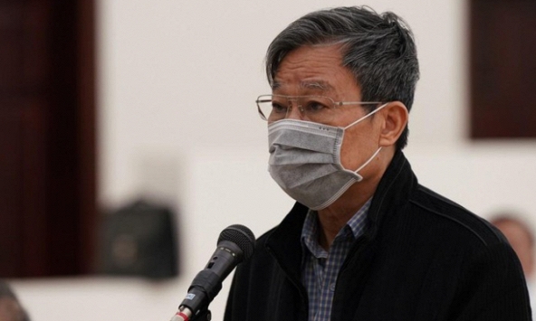 Ông Nguyễn Bắc Son cúi đầu thất vọng vì bị đề nghị y án chung thân