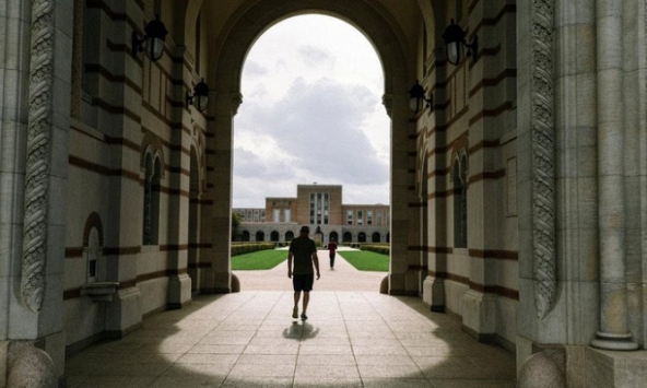 Du học sinh ở Mỹ: Không đủ chi phí ăn ở, phải đi xin ăn