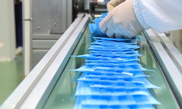 Khẩu trang tắc đường “xuất ngoại'