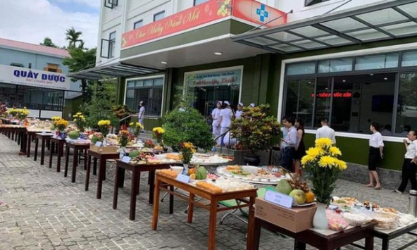 Lãnh đạo bệnh viện cúng 12 mâm cỗ gây xôn xao dư luận nói gì?