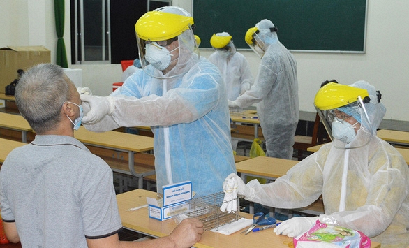 Việt Nam tăng cường chặn nguy cơ 'nhập khẩu nguồn lây' khi đòn hàng nghìn công dân về nước