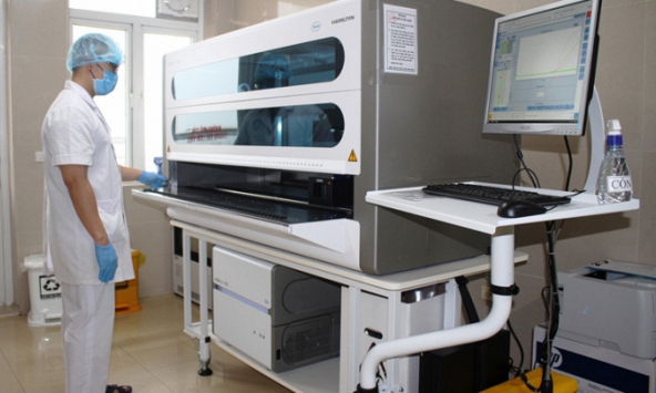 Ninh Bình mua máy xét nghiệm Covid-19 với giá gần 7,9 tỉ đồng